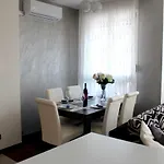 Apartman Beautiful And Luxury In Centre