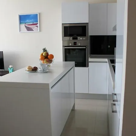 Beautiful And Luxury In Centre Split